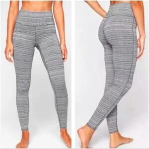 Athleta Womens High Rise Jacquard Chaturanga Leggings Size Medium‎ Gray Stripe